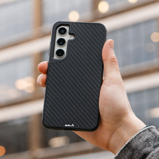 Explore the advanced MagSafe® compatible technology featured in the Aramid Fibre Limitless 5.0 case for Galaxy S24, S24 Plus.